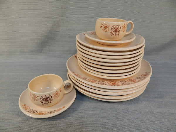 Franciscan Pomegranate MCM Tableware - 18 Pieces