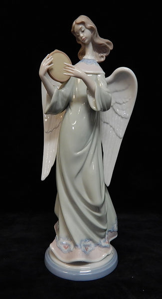 Lladró Christmas Angel with Tambourine Figurine # 5950