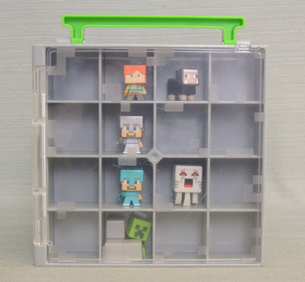 2014 Mattel Minecraft Storage Cube with 6 Figures