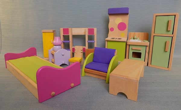2004 Toys R Us Geoffrey Wood Doll House Furniture - Lot of 11 Pieces