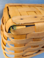 Longaberger 1999 11" x 7.5" Woven Basket w/One Handle