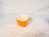 Set of Five Pyrex 501 Refrigerator Dishes with 2 Lids