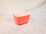 Set of Five Pyrex 501 Refrigerator Dishes with 2 Lids