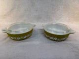 Set of 4 Vintage Pyrex Pieces with Lids - Spring Blossom "Crazy Daisy" Pattern
