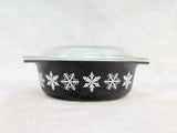 Pyrex 043 - 1 1/2 Quart Snowflake Lidded Oval Casserole Dish