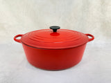 Le Creuset #33 8 - Quart Dutch Oven - Bright Red