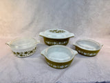 Set of 4 Vintage Pyrex Pieces with Lids - Spring Blossom "Crazy Daisy" Pattern