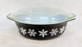 Pyrex 043 - 1 1/2 Quart Snowflake Lidded Oval Casserole Dish