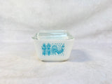 Set of Five Pyrex 501 Refrigerator Dishes with 2 Lids