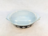 Pyrex 043 - 1 1/2 Quart Snowflake Lidded Oval Casserole Dish