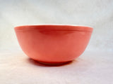 Pyrex 404 Four Quart Mixing Bowl in Flamingo Pink