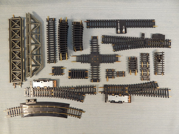 Vintage HO Scale Model Train Specialty Track - Lot of 30