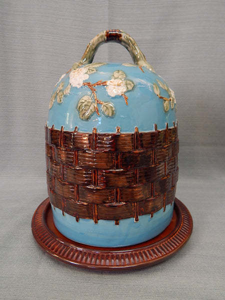 Beautiful Majolica-Style Cheese Dome - Like New Condition
