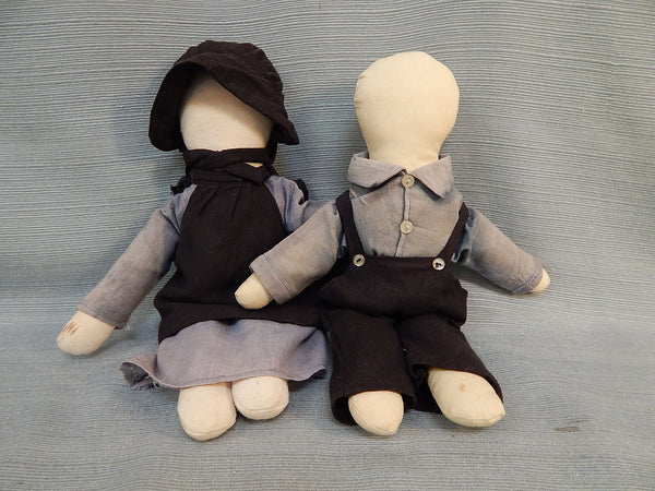 Pair of Amish Boy and Girl Dolls