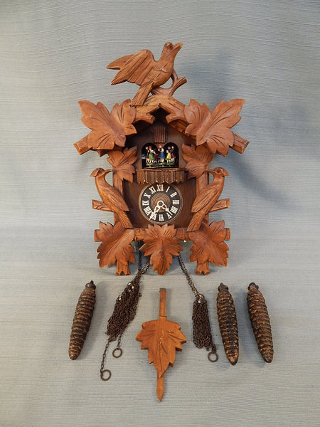 Ein Walzertraum Kaiser Walzer German Cuckoo Clock - Works!