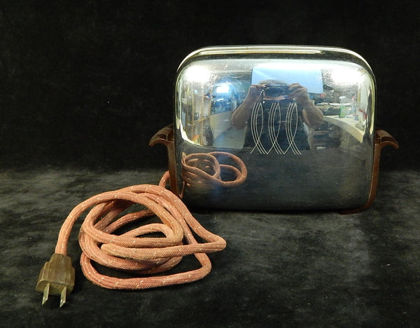 Vintage Toastmaster Automatic Pop-Up Toaster