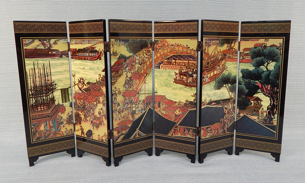 Tabletop Chinese Lacquered Screen - Very Good Condition
