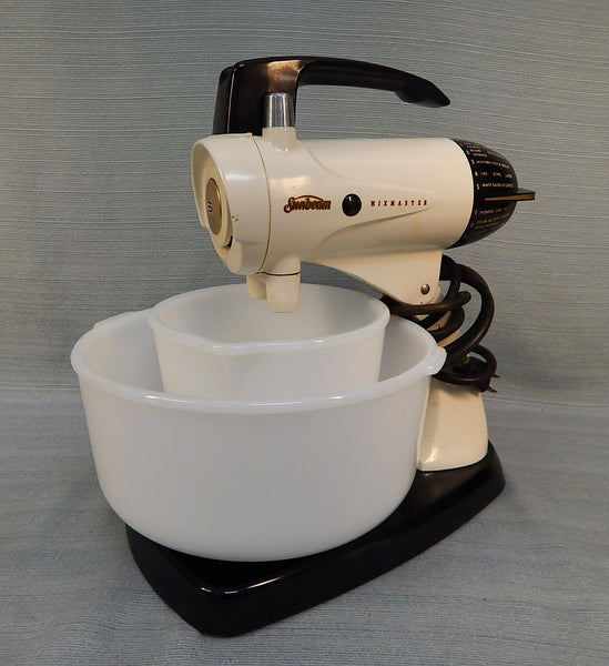 Classic Sunbeam Mixmaster with 2 Bowls