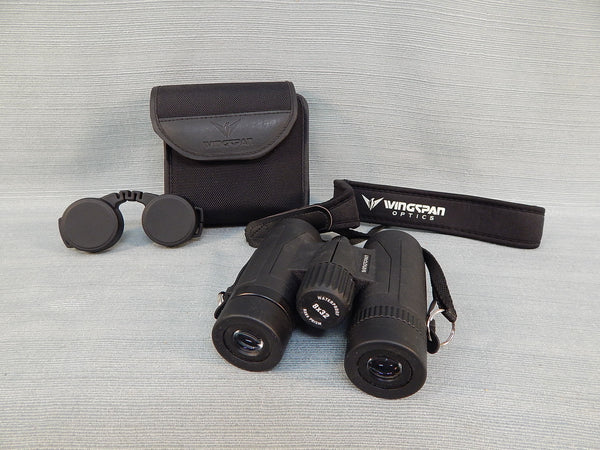 Wingspan 8 x 32 Binoculars with Strap and Case