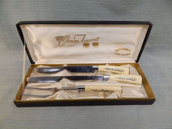Vintage Crown Awards Carving Set
