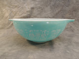 Large Pyrex "Butterprint" Mixing Bowl