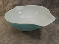 Large Pyrex "Butterprint" Mixing Bowl