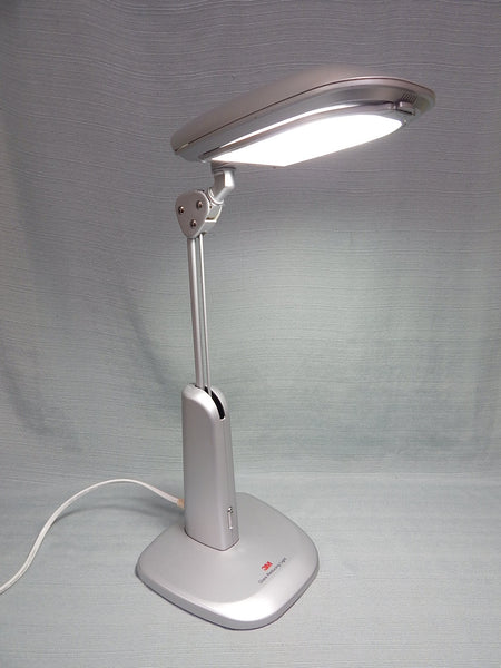 3M TL1000 Glare Reducing Light Desk Lamp