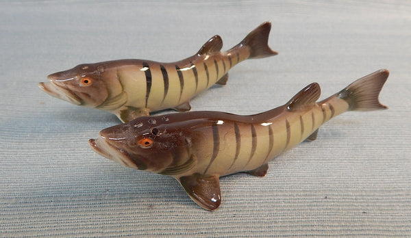 Muskellunge Fish Relco Japan Salt and Pepper Shaker Set