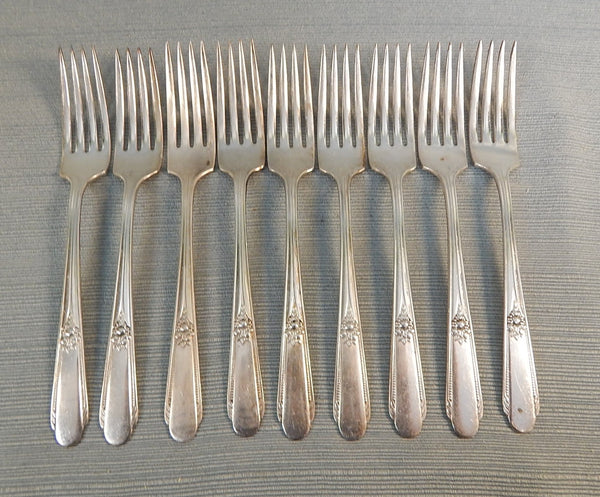 W.M. Rogers Memory Hiawatha IS Silver Plate Dinner Forks - Lot of 9