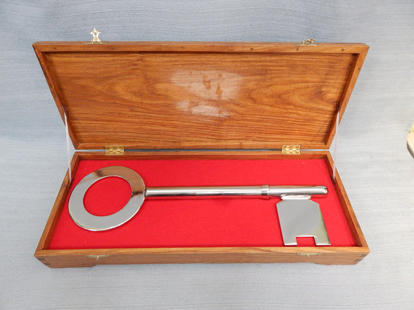 XL Ceremonial Key To The City in Wood Presention Box