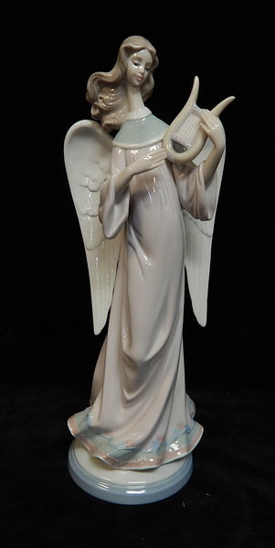 Lladró Christmas Angel with Lyre Figurine # 5949