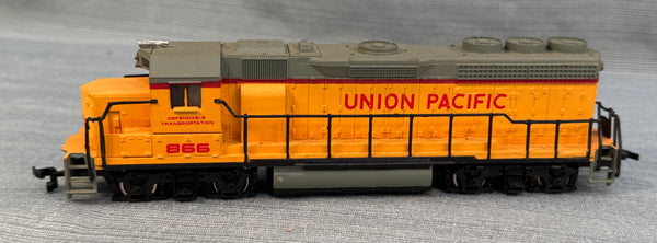 Union Pacific HO Scale Bachmann Locomotive 866 Model Train