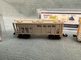 N Scale Model Railroad Set - Lot of 5 Cars