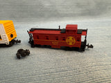 N Scale Model Railroad Set - Lot of 5 Cars
