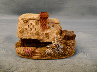 Lilliput Lane Cottage Figurines - Lot of 4