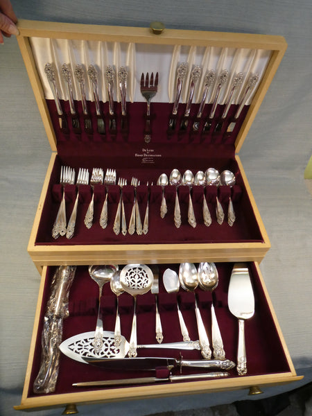 Oneida Prestige Stainless Distinction Flatware - 12 Settings+ - 115 Pieces
