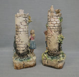 Pair of Ceramic Figurines - Very Good Condition